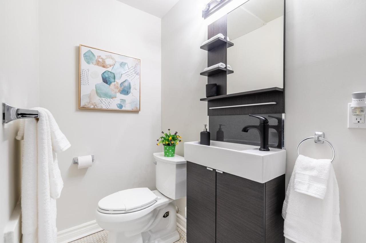 Upscale 1Br - Boutique Apartment - Prime Location Downtown! ฮามิลตัน ภายนอก รูปภาพ